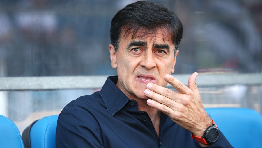 Gustavo Quinteros evocó su etapa en Colo Colo durante su presentación en Independiente
