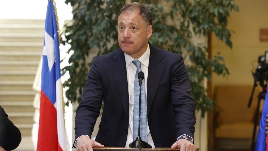 Presidente de la Cámara condena dichos de Eduardo Artés y acude al Servel: "No me interesa ver un nuevo 18 de octubre"