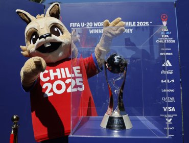 Trophy Tour del Mundial Sub-20 cerró su recorrido por Chile visitando Valparaíso
