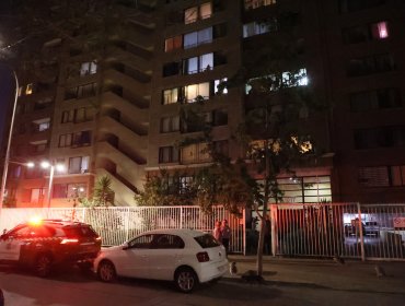 Impactante femicidio con posterior suicidio en Santiago: sujeto de 21 años mató a su pareja y luego se quitó la vida lanzándose del piso 11