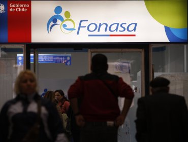 Fonasa inicia nueva etapa del Sistema de Acceso Priorizado con cirugías de prótesis de rodilla y cadera en clínicas privadas