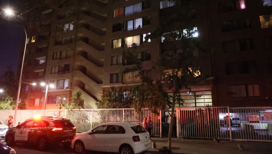 Impactante femicidio con posterior suicidio en Santiago: sujeto de 21 años mató a su pareja y luego se quitó la vida lanzándose del piso 11