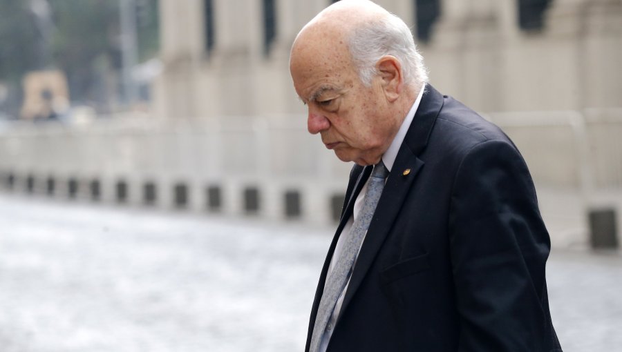 Senador Insulza fue dado de alta tras ser internado por un "bloqueo cardíaco": "El corazón de Panzer sigue firme"