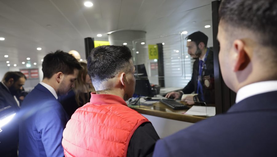 Arriban 31 nuevos deportados chilenos desde EE.UU.: Ya son 155 durante era Trump