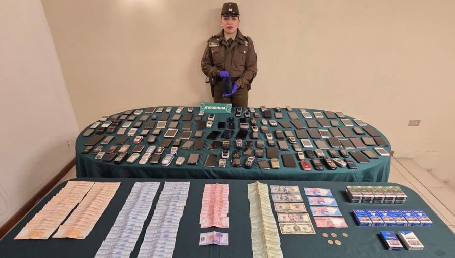 Detienen a peruano que mantenía 155 celulares y cigarrillos de contrabando en su domicilio en Independencia