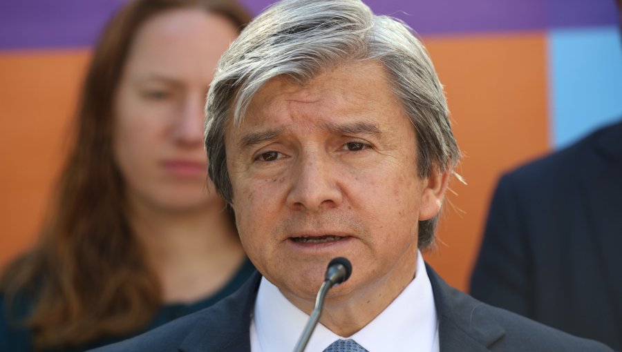 Vocero del equipo económico de Matthei emplazó al Ministerio de Vivienda por deuda: "Que nos digan cuál es el número"