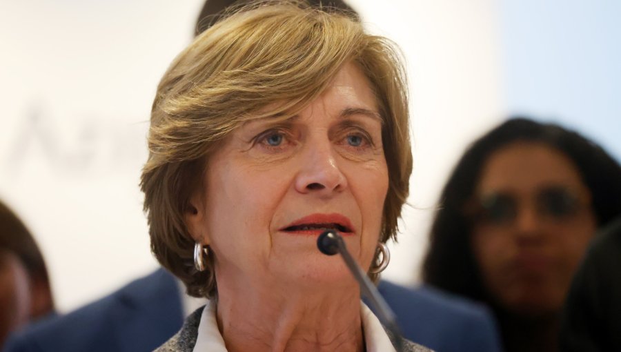Evelyn Matthei denuncia millonaria deuda en salud y emplaza al Gobierno a entregar la "información mínima"