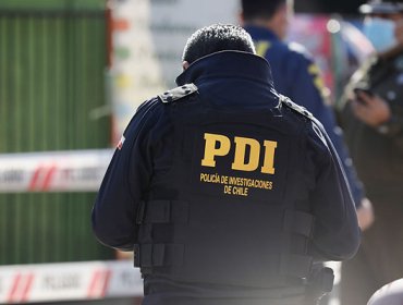 Detectives de la PDI fueron agredidos por una turba durante operativo en Rodelillo: detuvieron a sujeto con amplio prontuario