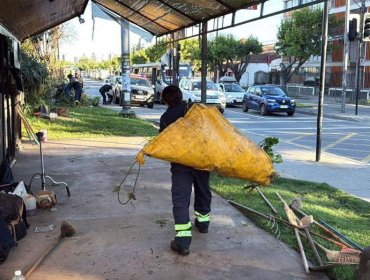 Kiosco abandonado frente a la plaza Miraflores será demolido por el Municipio de Viña del Mar