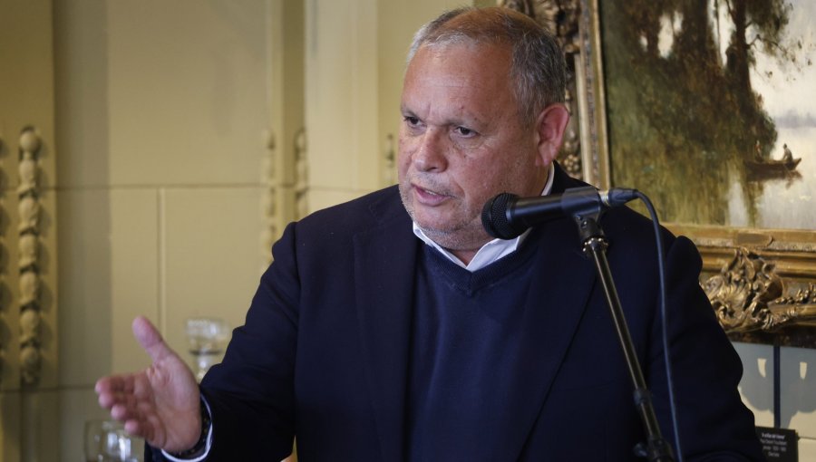 "Nos sentimos maltratados": Gobernador Mundaca reprocha Presupuesto 2026 presentado por el Presidente Boric