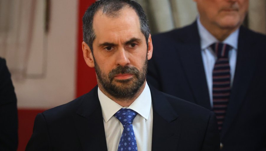 Ministro Grau defendió crítica de Presidente Boric a propuesta de recorte fiscal de Kast: "Dónde va a sacar esos recursos"