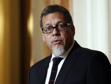 Senador Lagos Weber advierte que dichos del Presidente Boric sobre Kast "nos puede distraer de lo principal"