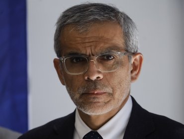 Cordero dice que desde el retorno a la democracia hay quienes defienden el secreto bancario "como si fuera un dogma de fe"