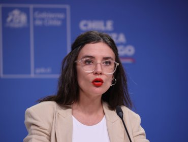 Vallejo pide un debate "sin violencia ni ataques personales" tras dichos de Kast contra Boric por alusión en cadena nacional