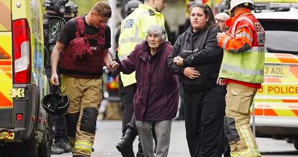 Al menos dos muertos y tres heridos por ataque en inmediaciones de una sinagoga en Mánchester