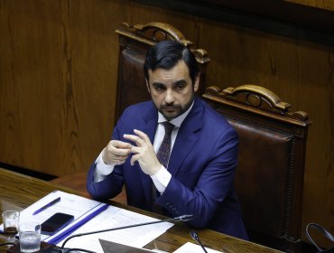 Ministro Gajardo afirma que "no tenemos comprobación biométrica" que la persona en Argentina sea Bernarda Vera