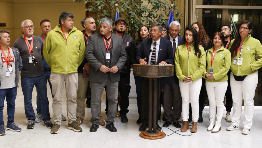 Cruzada parlamentaria busca que se reconozca formalmente el Día del Hospital Público