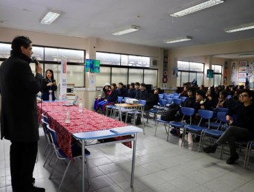 Seremi de Salud refuerza la prevención del suicidio con charla a escolares de Villa Alemana