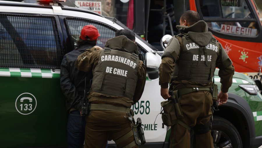 Operativos policiales permiten detener a tres sujetos en Miraflores Alto y el centro de Viña