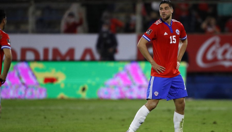 "Necesitamos a todos": Sierralta se desmarca de Córdova y no le cierra la puerta a la Generación Dorada