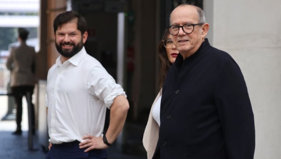 Silvio Rodríguez visita La Moneda y se reúne con Presidente Boric: “Un amigo”
