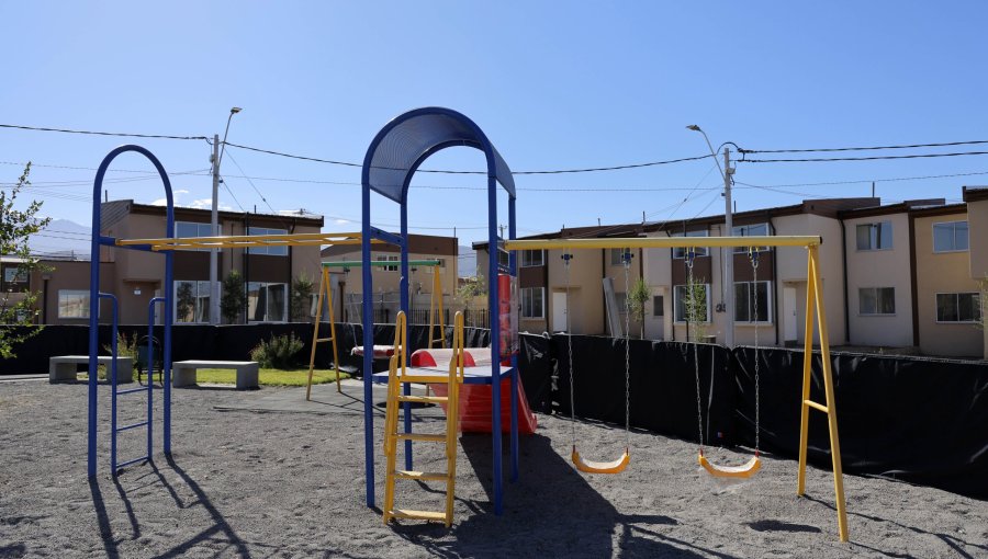 Desarrolladores de viviendas sociales afirman que déficit en el Minvu asciende a $312.000 millones en la región Metropolitana