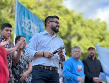 Alcalde Valenzuela atribuye alta aprobación ciudadana a su presencia en calles y barrios de Limache: "Un vecino que hace gestión"