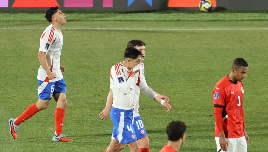 Chile avanza como segundo de grupo a cuartos de final del Mundial Sub-20 pese a perder en la agonía ante Egipto