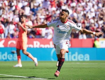 Alexis Sánchez convirtió de penal en goleada 4-1 del Sevilla ante el Barcelona en La Liga