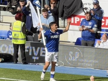 Pese a pifias de los hinchas del Norwich City, Marcelino Núñez fue clave para consolidar la victoria del Ipswich Town en el clásico