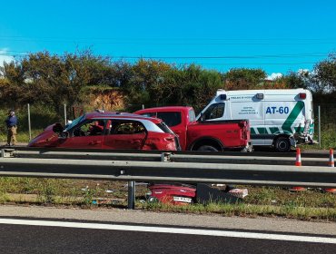 Tragedia en Villa Alemana: cuatro fallecidos deja colisión que involucró a tres vehículos y una ambulancia en autopista Troncal Sur