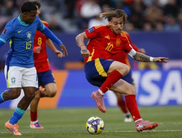 Capitán de España Sub 20 asegura que confía en el crecimiento de Damián Pizarro: "Gran talento en Chile"