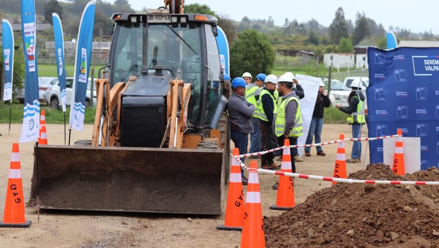 Dan inicio a obras de mejoramiento del Servicio Sanitario Rural El Convento de Santo Domingo