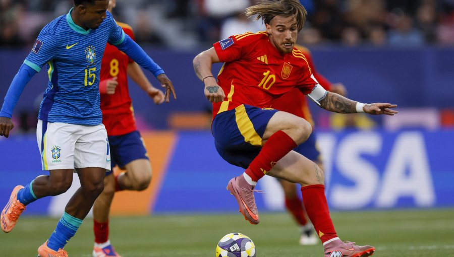 Capitán de España Sub 20 asegura que confía en el crecimiento de Damián Pizarro: "Gran talento en Chile"