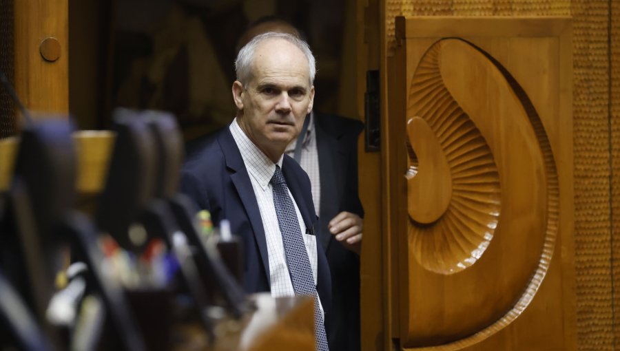 Presidente de RN calificó el apoyo del gobernador de Arica a Kast como "un caso particularmente inexplicable"