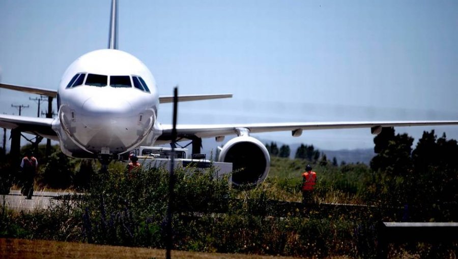 ¿Ofertón de campaña? Alcalde de Concón acusa "populismo" de Viñambres por priorizar tren a Los Andes sobre aeropuerto internacional