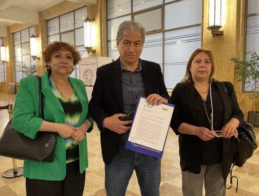 Colegio de Profesores denuncia ante Contraloría a director del SLEP Iquique por hacer campaña a favor de Kast en liceo