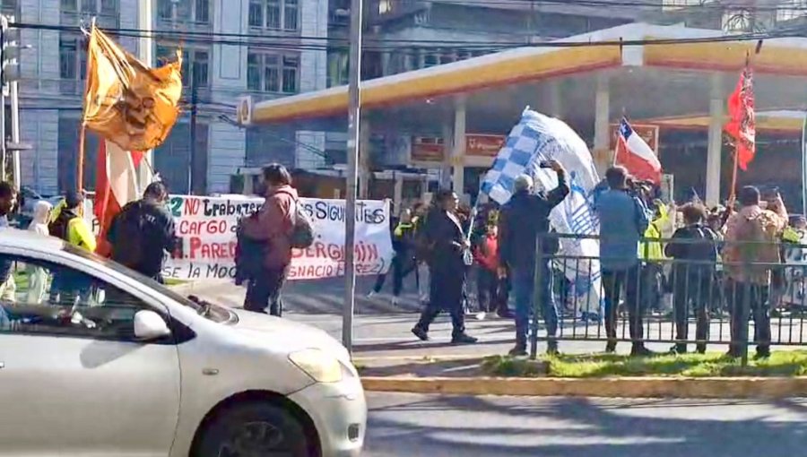 Portuarios volvieron a manifestarse en la Av. Errázuriz: organizaron marcha al Congreso