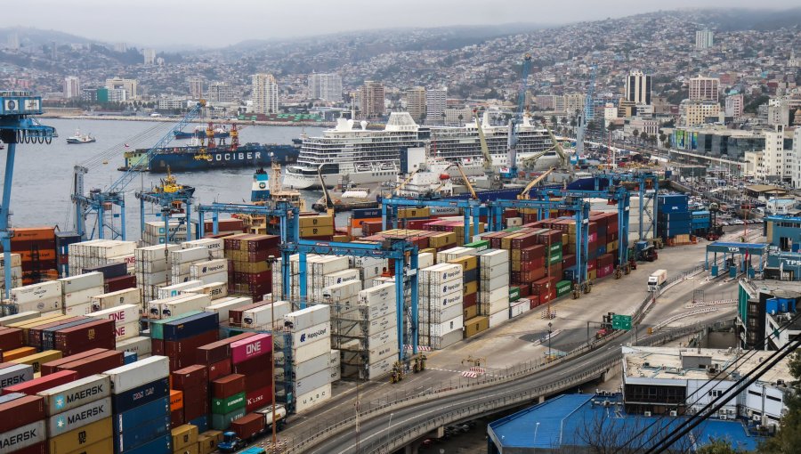 TPV mantiene diálogo con portuarios y reitera disposición a alcanzar acuerdo para reanudar operaciones en el Terminal 2 de Valparaíso