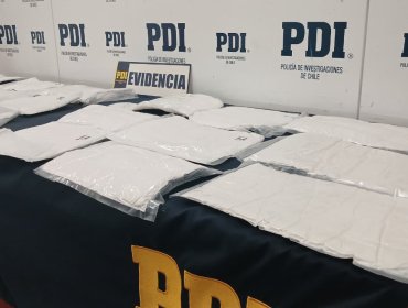 Dos ciudadanos colombianos fueron detenidos al ser sorprendidos fajados con seis kilos de ketamina en el aeropuerto de Santiago