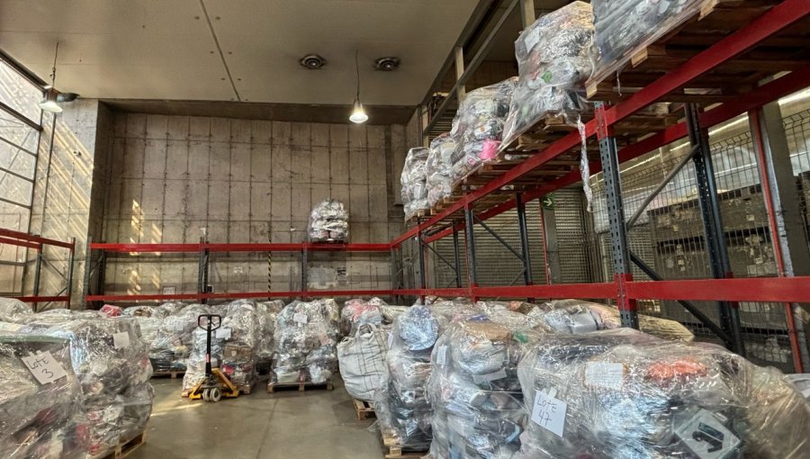 «Tía Rica» llevará a cabo en octubre remate de las maletas del aeropuerto de Santiago y el de rezagos de CorreosChile