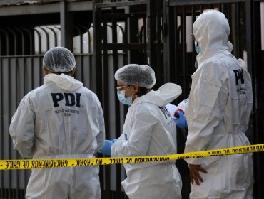 Investigan presunto femicidio de mujer de 37 años que llegó fallecida a consultorio de Cartagena: su pareja fue detenido por la PDI