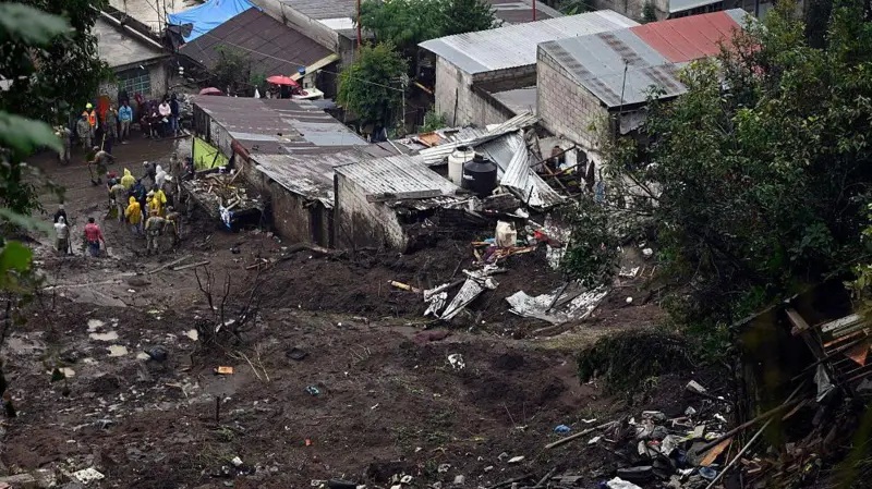 Al menos 64 muertos y decenas de heridos tras fuertes lluvias que azotaron a varios estados en México
