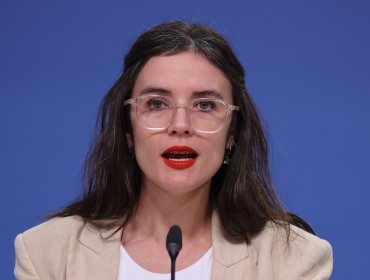 Vocera de Gobierno pide ser "más responsable" ante dichos de asesor de Kast sobre "parásitos" en el Estado