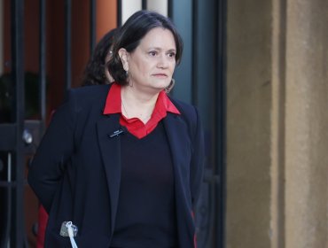 Albornoz deja la vocería del comando de Jara en medio de cuestionamientos por su rol en Enap y viajes al exterior