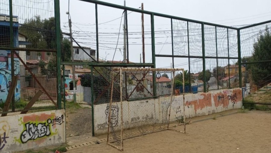 Multicancha del cerro Los Placeres de Valparaíso será sometida a obras de mejoramiento