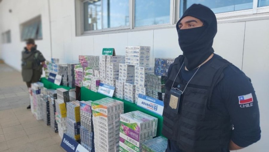 Incautan más de 7 mil cajetillas de cigarrillos en un domicilio en Arica: una ciudadana peruana fue detenida