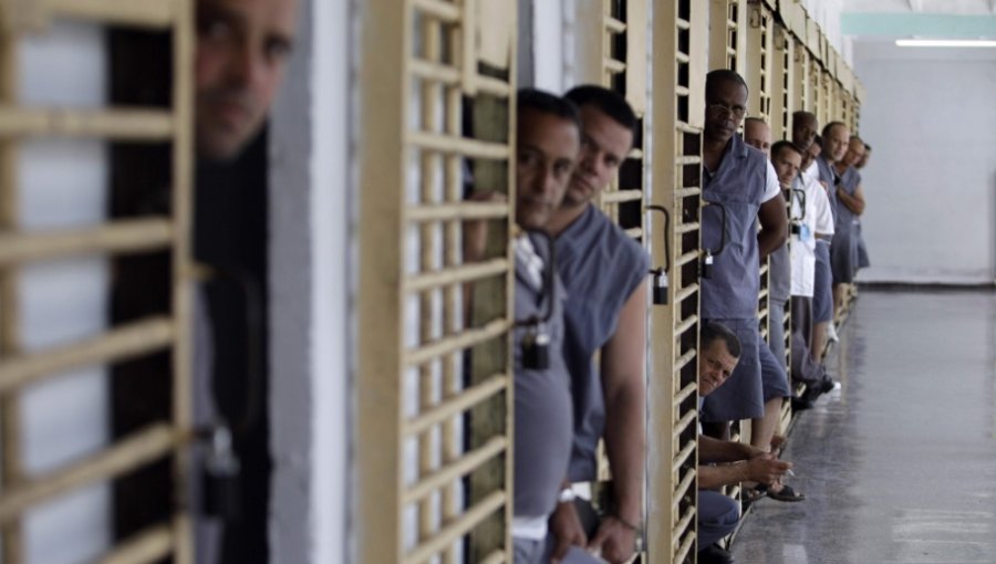 EE.UU. exige a Cuba liberar a más de 700 presos políticos tras la llegada del opositor José Daniel Ferrer al país norteamericano