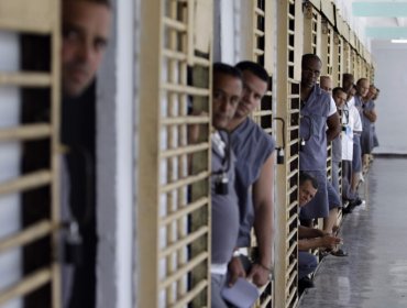 EE.UU. exige a Cuba liberar a más de 700 presos políticos tras la llegada del opositor José Daniel Ferrer al país norteamericano
