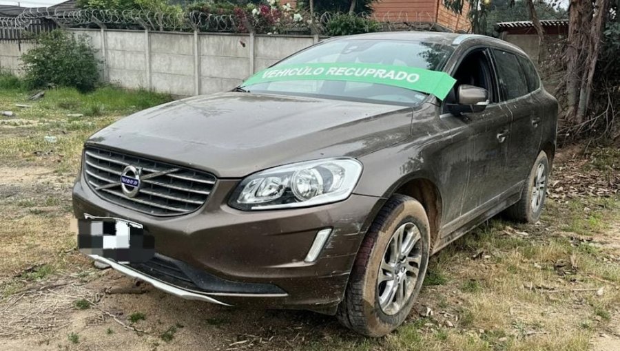 Mujer de 22 años fue detenida por mantener en su domicilio dos autos robados y vinculados a delitos en Villa Alemana y Quilpué